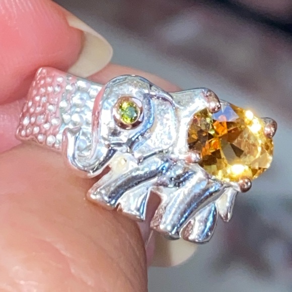 Beautiful Genuine Citrine Ring - Picture 4 of 11